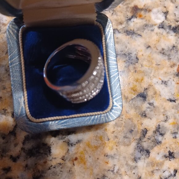 Diamond ring - Picture 2 of 6